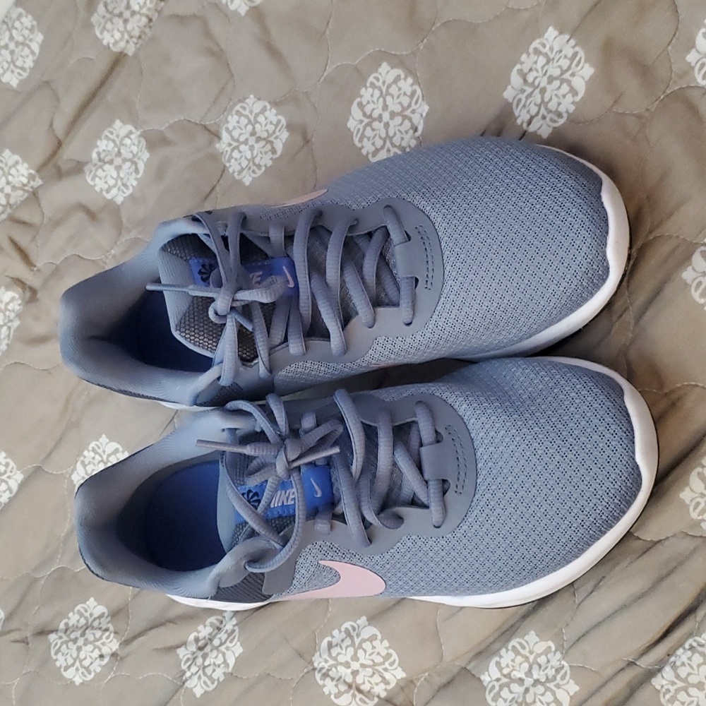 Nike sky blue women's sneaker